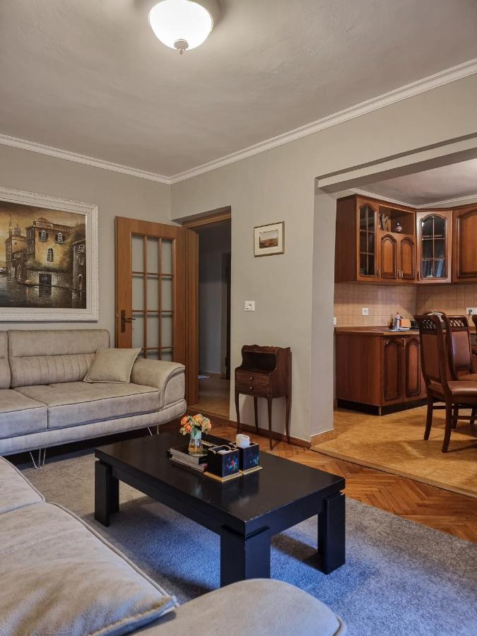 Tirana Center Cozy Apartment Экстерьер фото